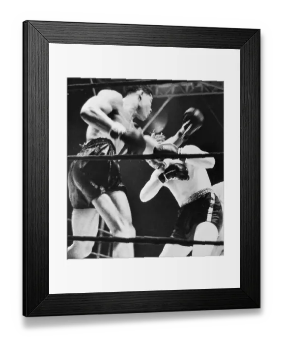 Framed Print : Joe Louis Punching Tommy Farr