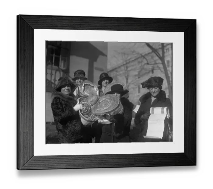 Framed Print : Minnesota League of Women Voters Presenting Signatures Framed Print : Minnesota League of Women Voters Presenting Signatures
