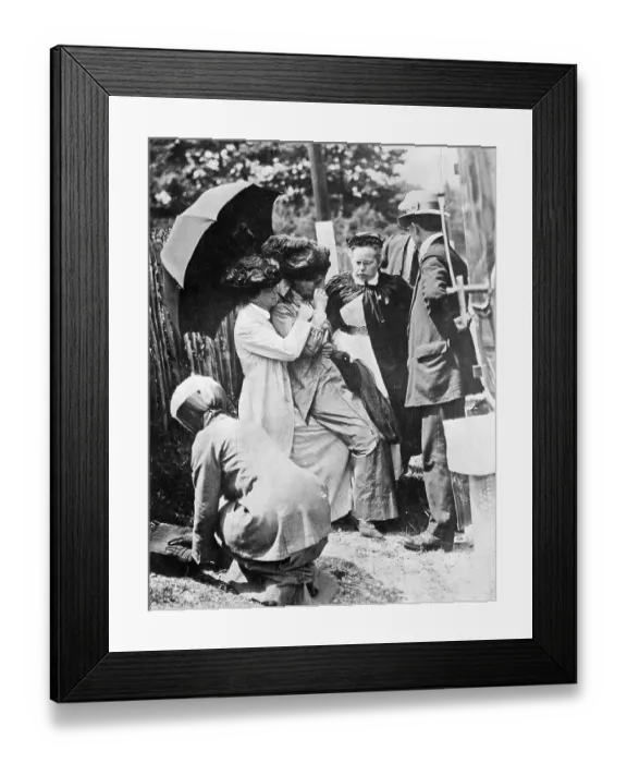 Framed Print : Emmeline Pankhurst Collapsing Framed Print : Emmeline Pankhurst Collapsing