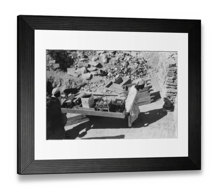 Framed Print : Excavators Removing Objects from King Tut Tomb Framed Print : Excavators Removing Objects from King Tut Tomb