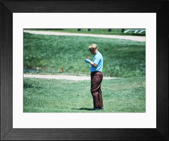 Framed Print : Jack Nicklaus on Golf Lawn Framed Print : Jack Nicklaus on Golf Lawn