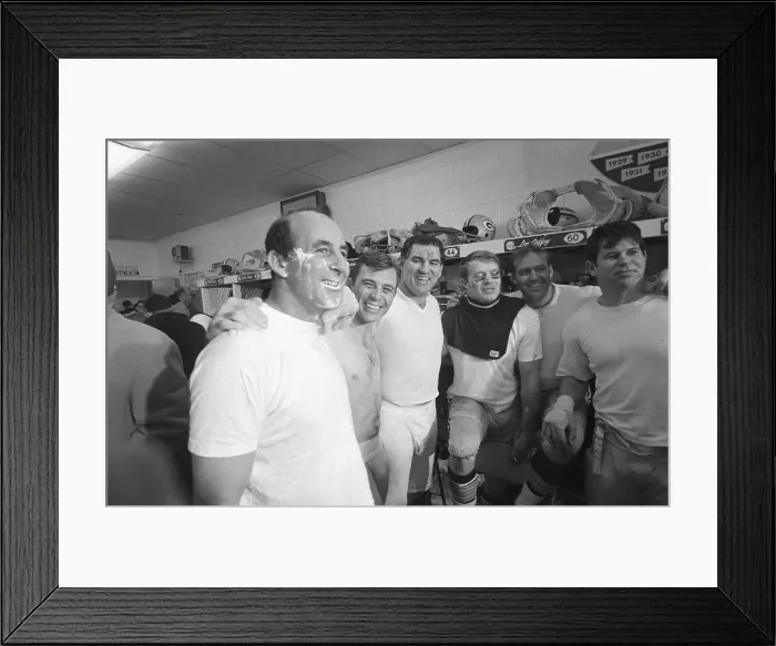 Framed Print : Green Bay Packers Celebrating Victory