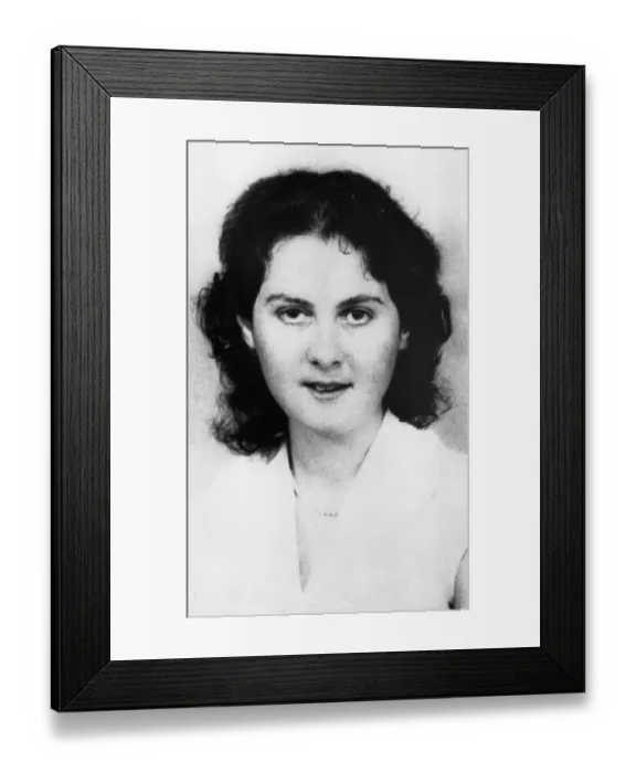 Framed Print : First Heart Donor for a Transplant Framed Print : First Heart Donor for a Transplant