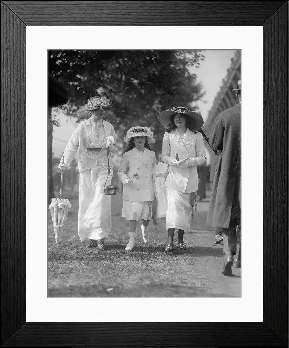 Framed Print : Gertrude Vanderbilt Whitney with Daughters Framed Print : Gertrude Vanderbilt Whitney with Daughters