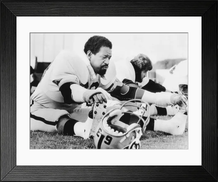 Framed Print : Gene Upshaw Framed Print : Gene Upshaw