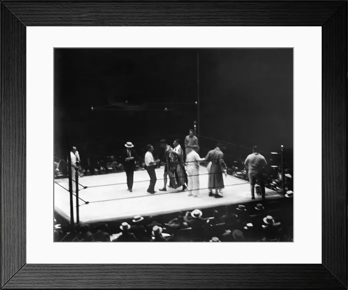 Framed Print : James Braddock Boxing Against Tommy Loughran Framed Print : James Braddock Boxing Against Tommy Loughran