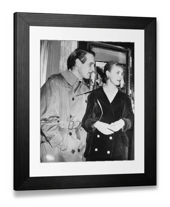 Framed Print : Paul Newman & Joanne Woodward Arriving Framed Print : Paul Newman & Joanne Woodward Arriving