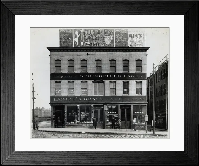 Framed Print : Wine Store And Restaurant / Street Framed Print : Wine Store And Restaurant / Street