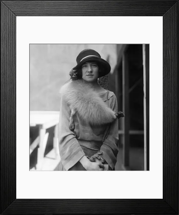 Framed Print : Portrait of elegant young woman Framed Print : Portrait of elegant young woman