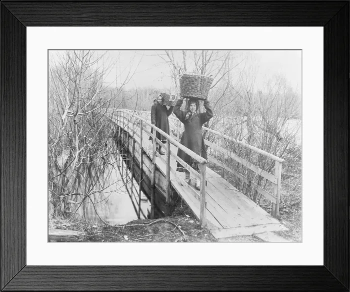 Framed Print : Bettmann Archive Framed Print : Bettmann Archive