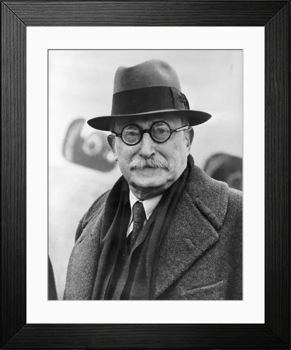 Framed Print : Leon Blum In Head And Shoulders Picture Framed Print : Leon Blum In Head And Shoulders Picture