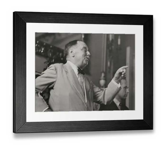 Framed Print : H.G. Wells Pointing Finger Framed Print : H.G. Wells Pointing Finger