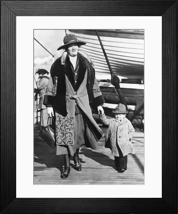 Framed Print : Tall and Short Circus Acts Framed Print : Tall and Short Circus Acts