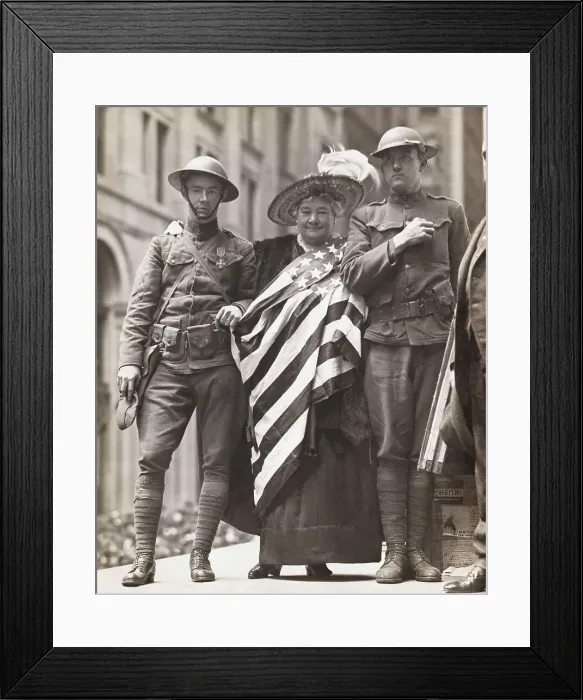 Framed Print : Ernestine Schumann-Heinch and Veterans at Rally Framed Print : Ernestine Schumann-Heinch and Veterans at Rally