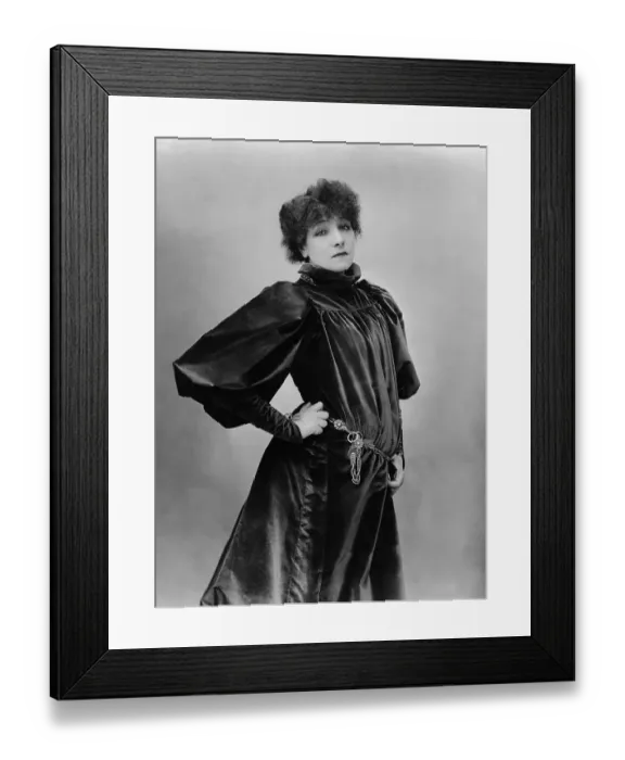 Framed Print : Sarah Bernhardt Standing with Hand on Hip Framed Print : Sarah Bernhardt Standing with Hand on Hip