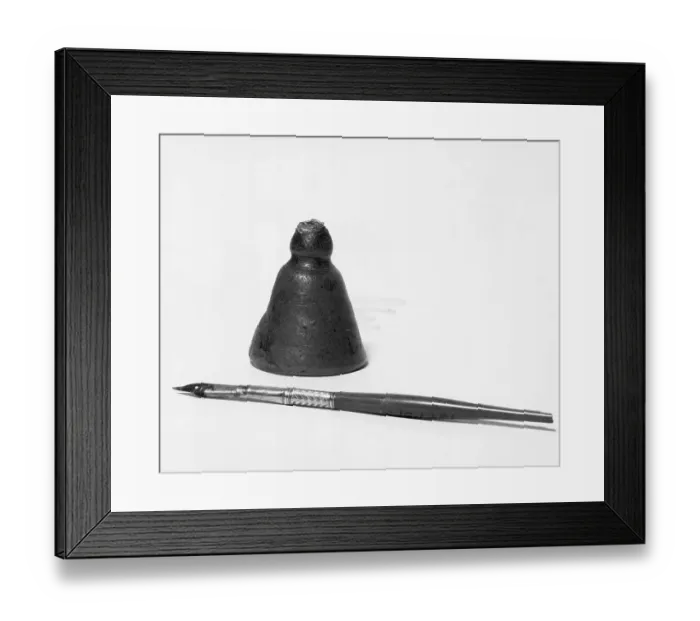 Framed Print : Earthenware Inkwell from Appomatox Framed Print : Earthenware Inkwell from Appomatox