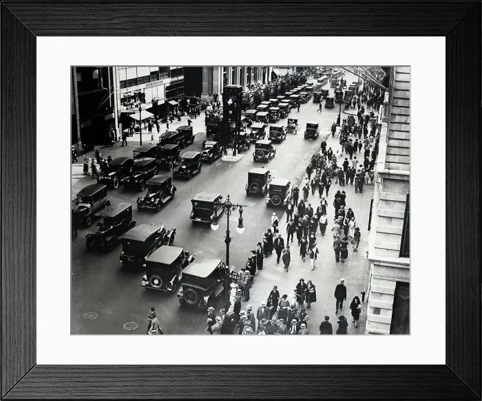 Framed Print : Fifth Ave, Below 38Th Street Framed Print : Fifth Ave, Below 38Th Street