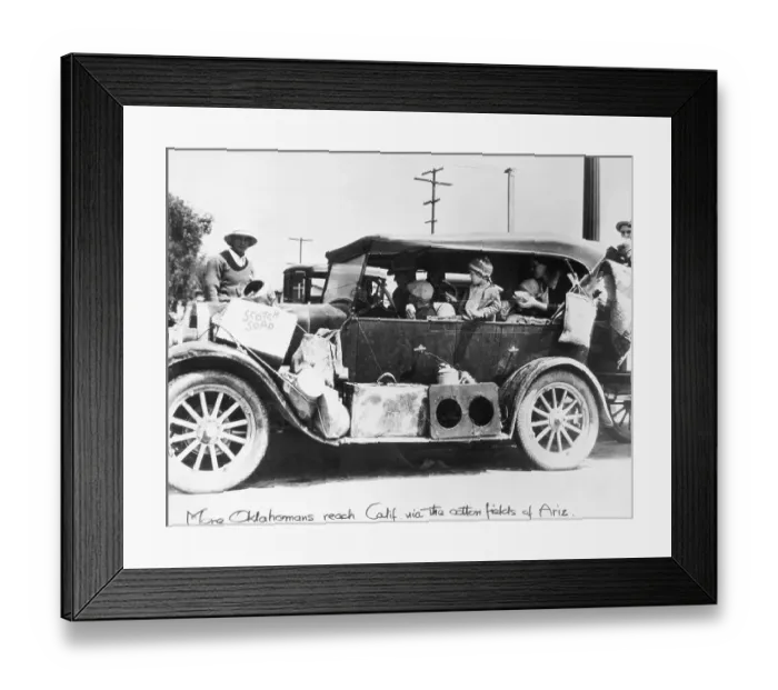 Framed Print : Family Packed In Car, On Way To The West Framed Print : Family Packed In Car, On Way To The West