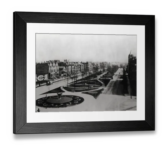 Framed Print : Boulevard And Mall In Chicago Framed Print : Boulevard And Mall In Chicago