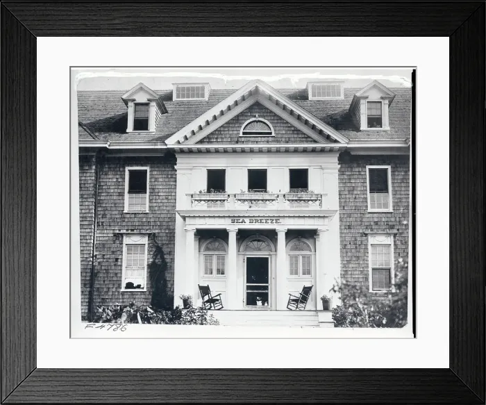 Framed Print : Sea Breeze Hotel Framed Print : Sea Breeze Hotel