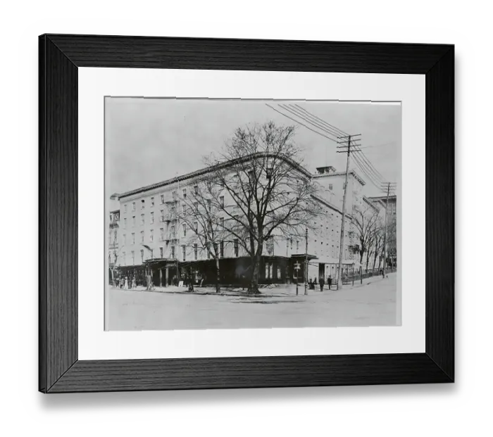 Framed Print : Willard Hotel