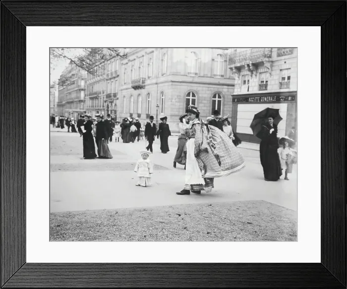 Framed Print : People Strolling Along Champs-Elysees Framed Print : People Strolling Along Champs-Elysees