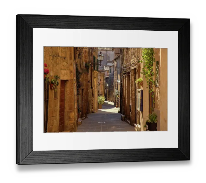 Framed Print : Pitigliano, Tuscany, Italy Framed Print : Pitigliano, Tuscany, Italy