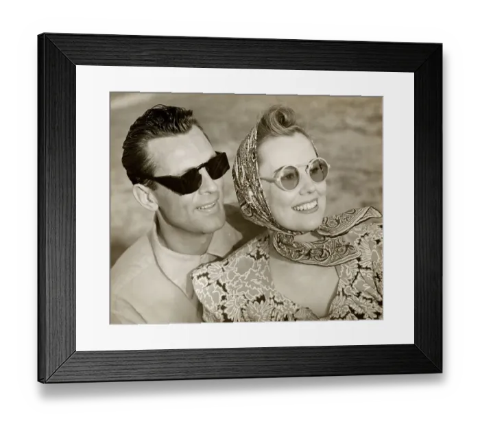 Framed Print : Couple with sunglasses Framed Print : Couple with sunglasses