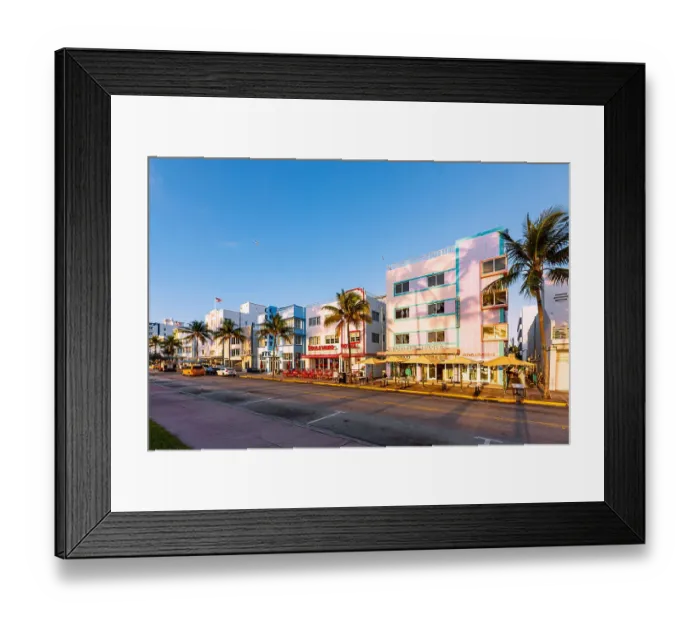 Framed Print : Art Deco hotels along the Ocean Drive in South Beach, Miami, USA Framed Print : Art Deco hotels along the Ocean Drive in South Beach, Miami, USA
