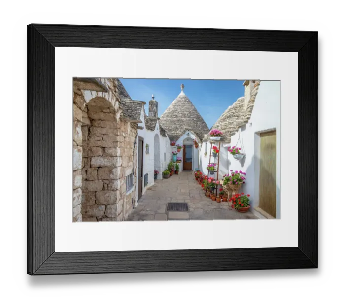 Framed Print : Trulli houses in Alberobello, Bari, Apulia, Italy Framed Print : Trulli houses in Alberobello, Bari, Apulia, Italy