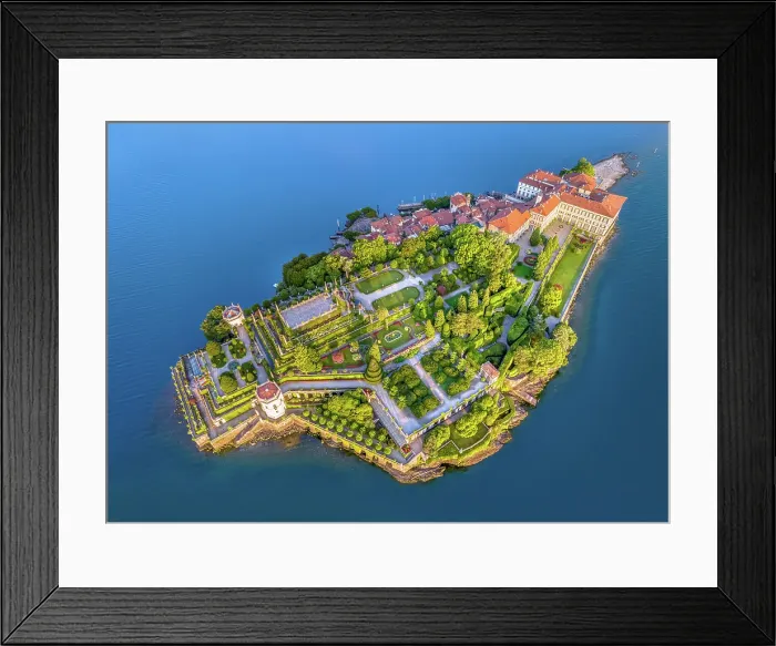Framed Print : Palazzo Borromeo, Isola Bella, Lake Maggiore, Verbano-Cusio-Ossola, Piedmont, Italy Framed Print : Palazzo Borromeo, Isola Bella, Lake Maggiore, Verbano-Cusio-Ossola, Piedmont, Italy