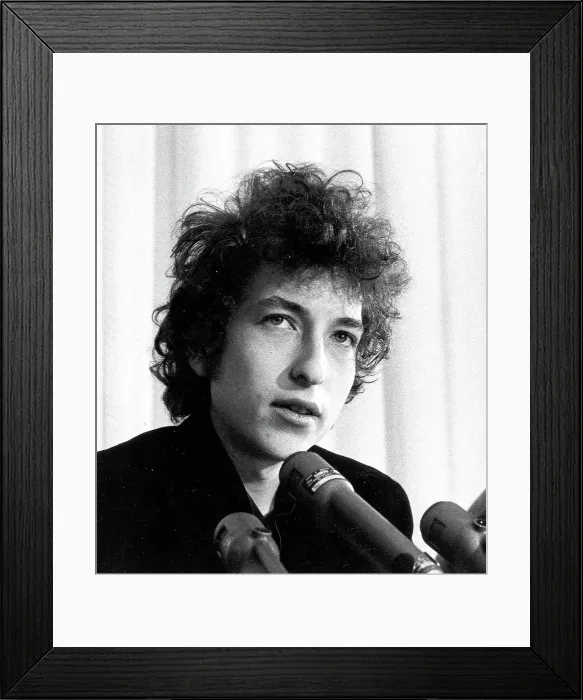 Framed Print : Dylan At A Press Conference In Los Angeles Framed Print : Dylan At A Press Conference In Los Angeles