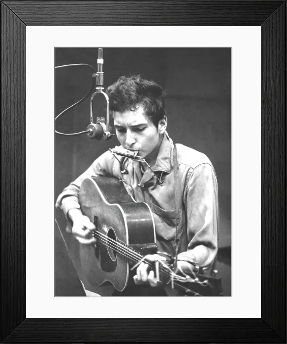 Framed Print : Bob Dylan Records His First Album For Columbia Framed Print : Bob Dylan Records His First Album For Columbia