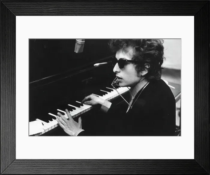 Framed Print : Bob Dylan Records Highway 61 Revisited Framed Print : Bob Dylan Records Highway 61 Revisited