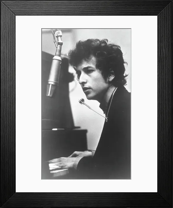 Framed Print : Bob Dylan Records Highway 61 Revisited Framed Print : Bob Dylan Records Highway 61 Revisited