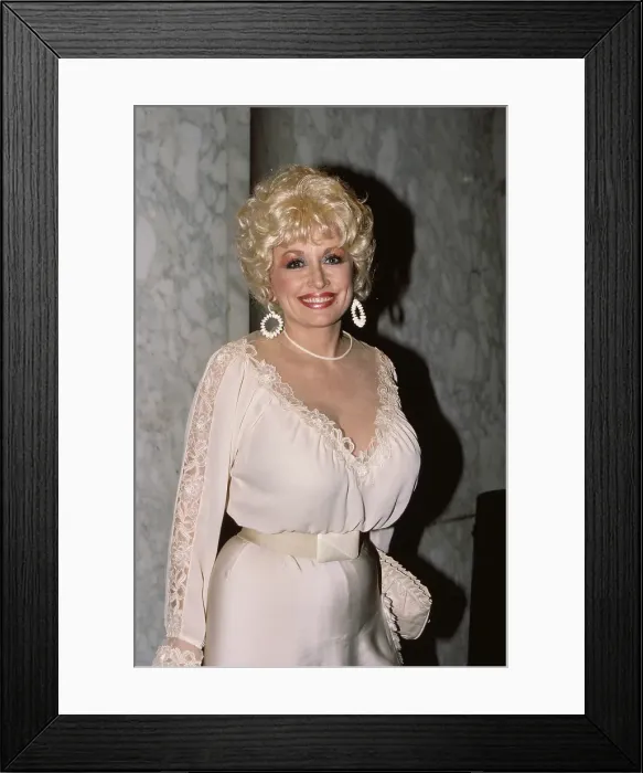Framed Print : Dolly Parton Framed Print : Dolly Parton