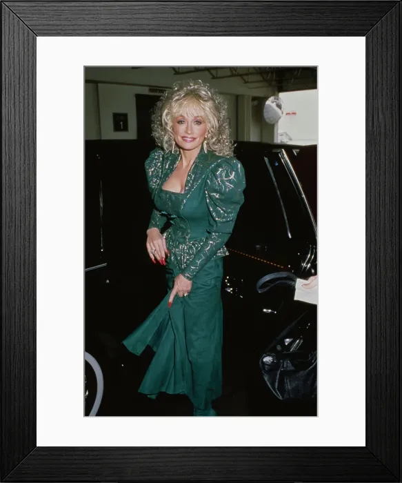 Framed Print : Dolly Parton Framed Print : Dolly Parton