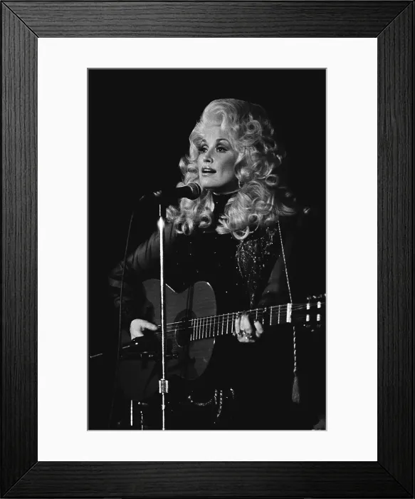 Framed Print : Dolly Parton Performs Live Framed Print : Dolly Parton Performs Live