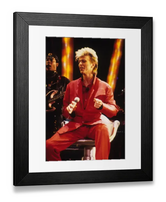 Framed Print : David Bowie Performs In Minnesota Framed Print : David Bowie Performs In Minnesota