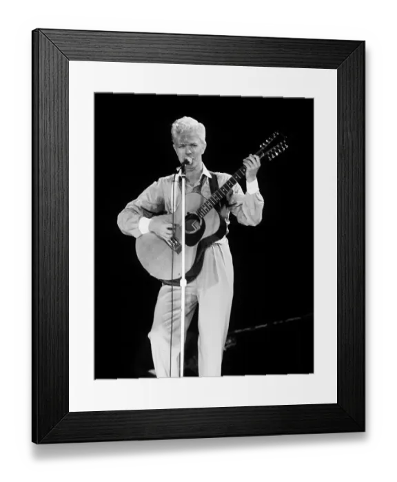 Framed Print : David Bowie live Framed Print : David Bowie live