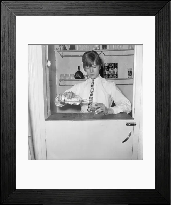 Framed Print : David Bowie Portrait Session Framed Print : David Bowie Portrait Session