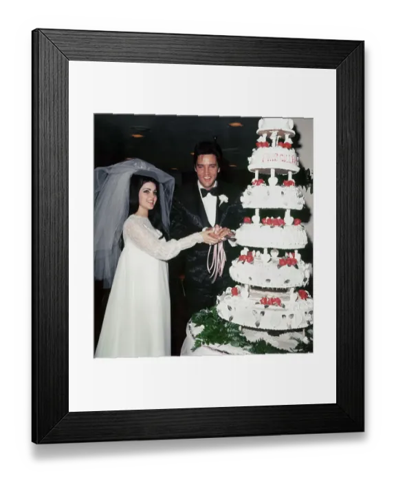 Framed Print : Photo of Elvis Presley & Priscilla Presley