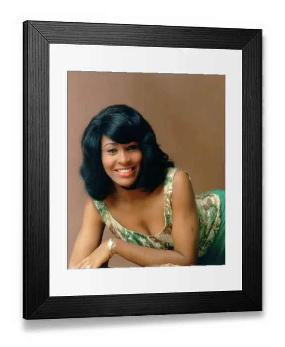 Framed Print : Tina Turner Portrait Session