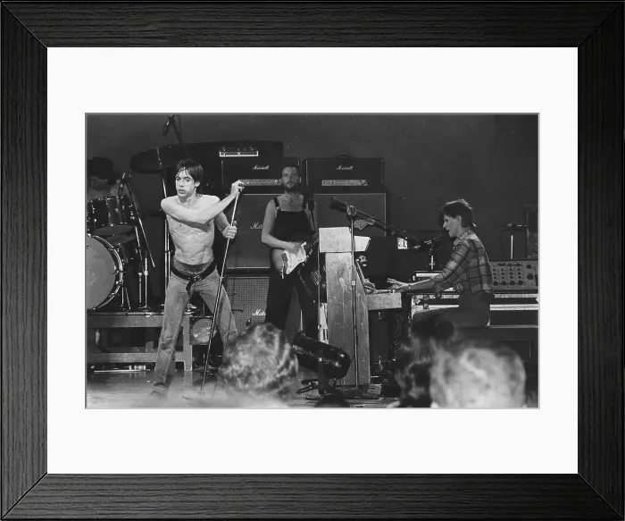 Framed Print : David Bowie & Iggy Pop Performing Framed Print : David Bowie & Iggy Pop Performing
