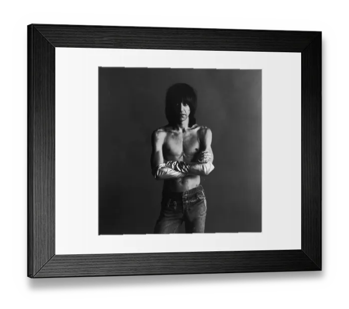 Framed Print : Iggy Pop. 22nd February 1970: Studio portrait of American rock singer Iggy Pop
