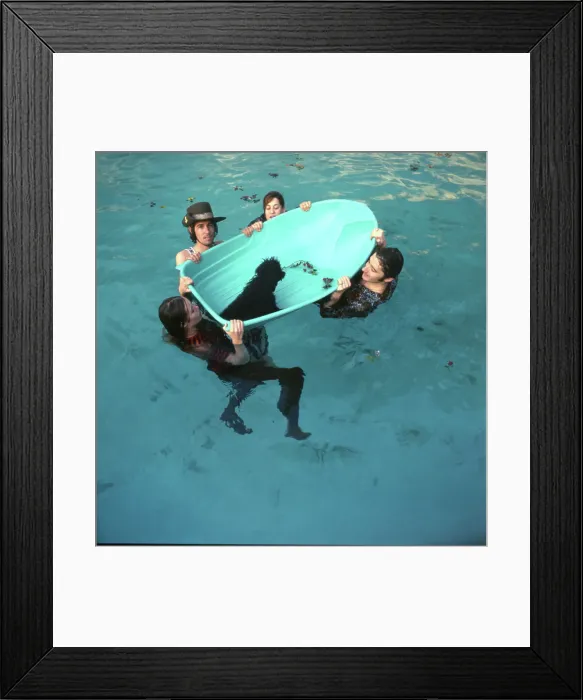 Framed Print : The Mamas And The Papas Deliver Album Cover Portrait Session Framed Print : The Mamas And The Papas Deliver Album Cover Portrait Session
