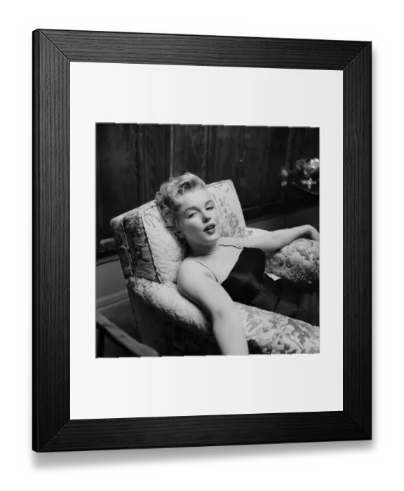 Framed Print : Marilyn At Home