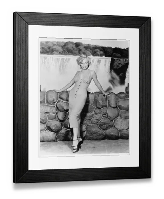 Framed Print : Marilyn In Niagara Framed Print : Marilyn In Niagara