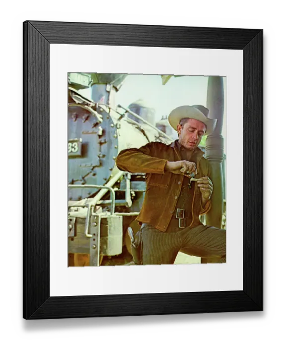 Framed Print : Johnny Cash Gets His Hands Dirty Framed Print : Johnny Cash Gets His Hands Dirty
