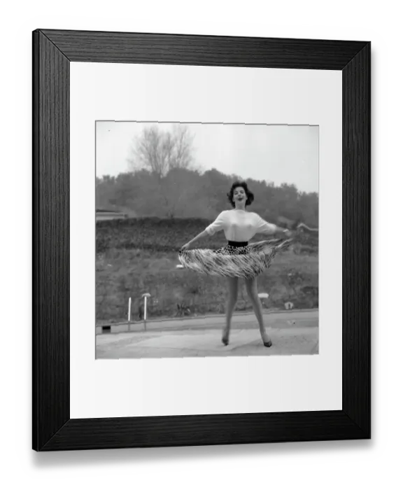 Framed Print : Photo of Natalie Wood Framed Print : Photo of Natalie Wood